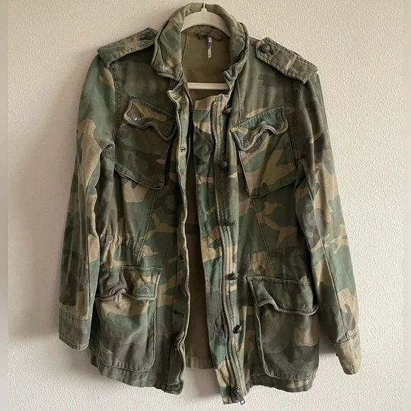 Free People 'Not Your Brother's' Surplus Utility Jacket Women’s XS Camo Green - Picture 3 of 13